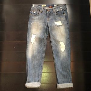 Women’s low rise ripped jeans